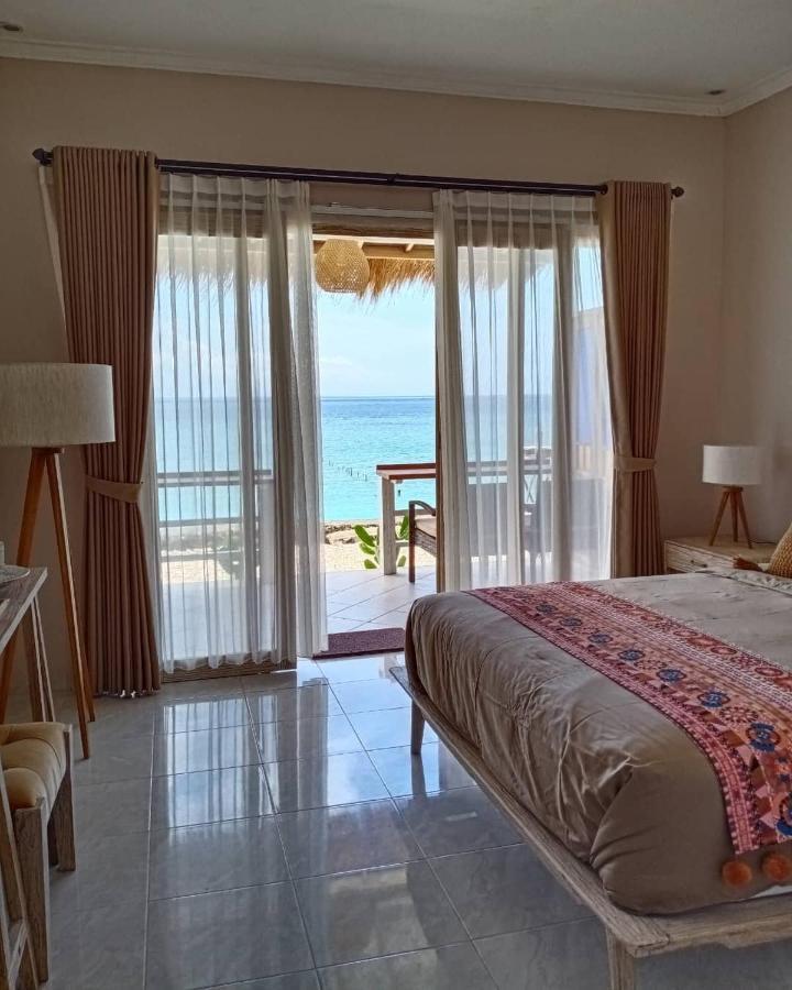 Vns Beachfront Guesthouse Toyapakeh Kültér fotó