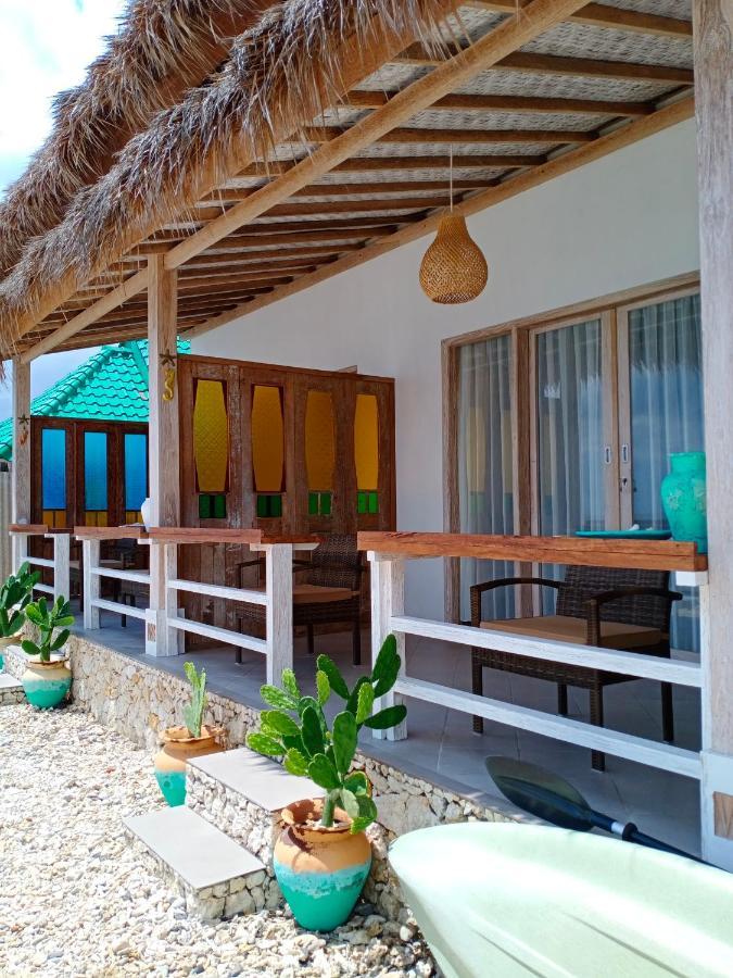 Vns Beachfront Guesthouse Toyapakeh Kültér fotó